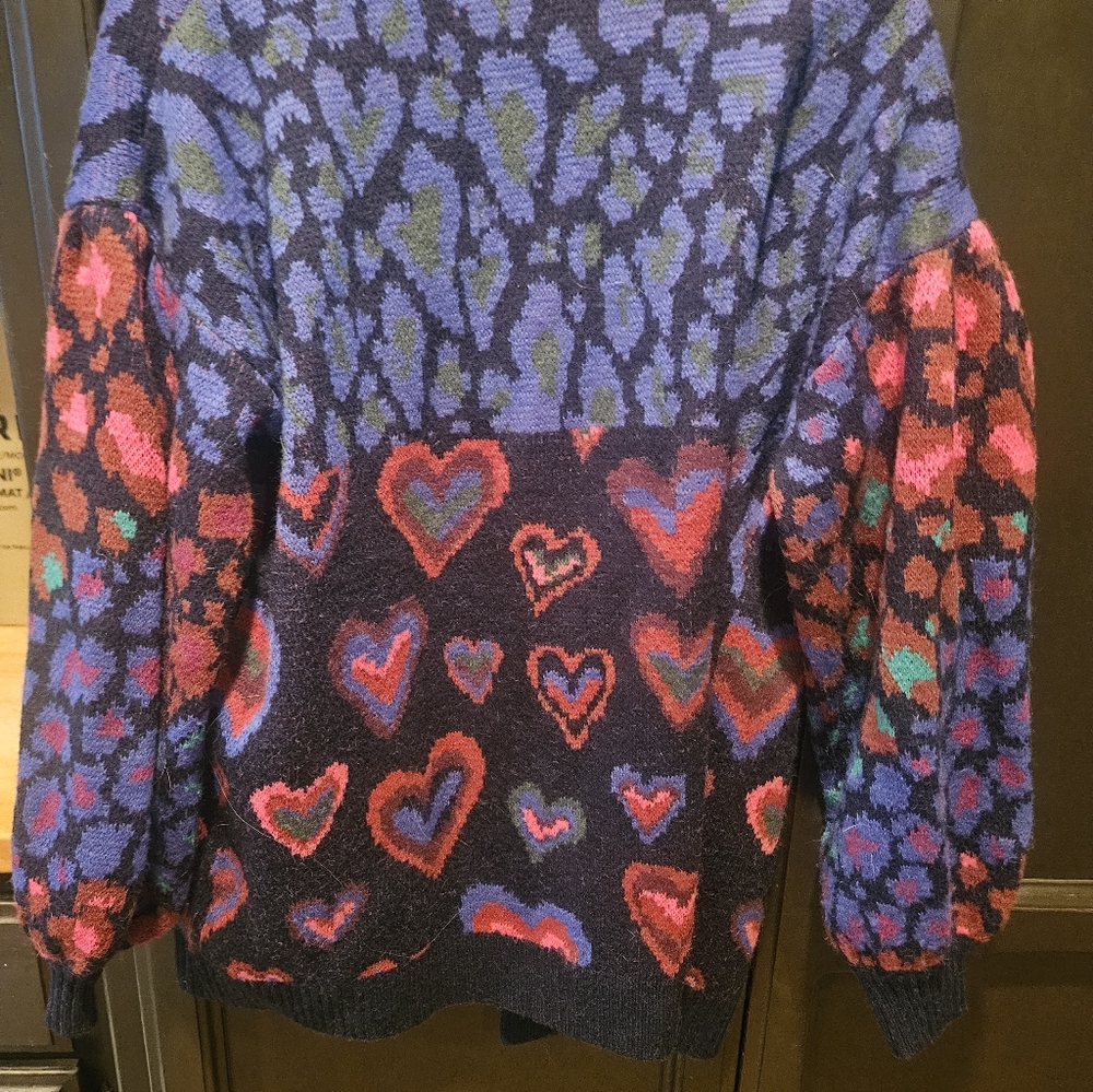 Colorful Heart Patterned Women's Sweater - Picture 15 of 15